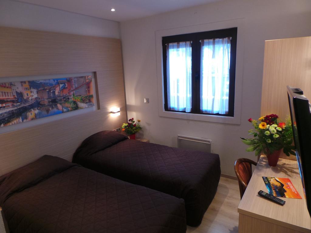 Logis Albhotel Grill Alby-sur-Cheran Room photo
