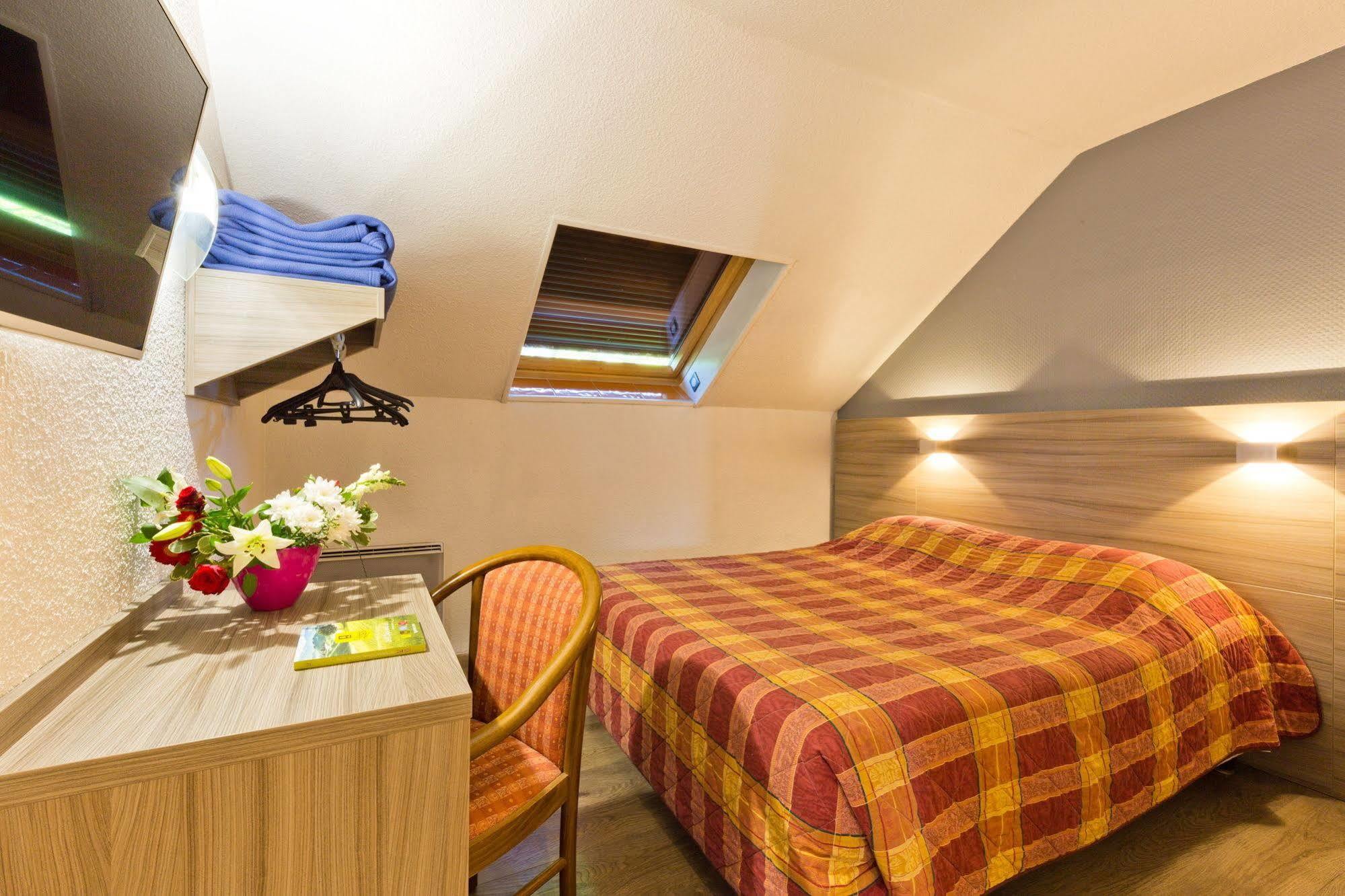 Logis Albhotel Grill Alby-sur-Cheran Exterior photo